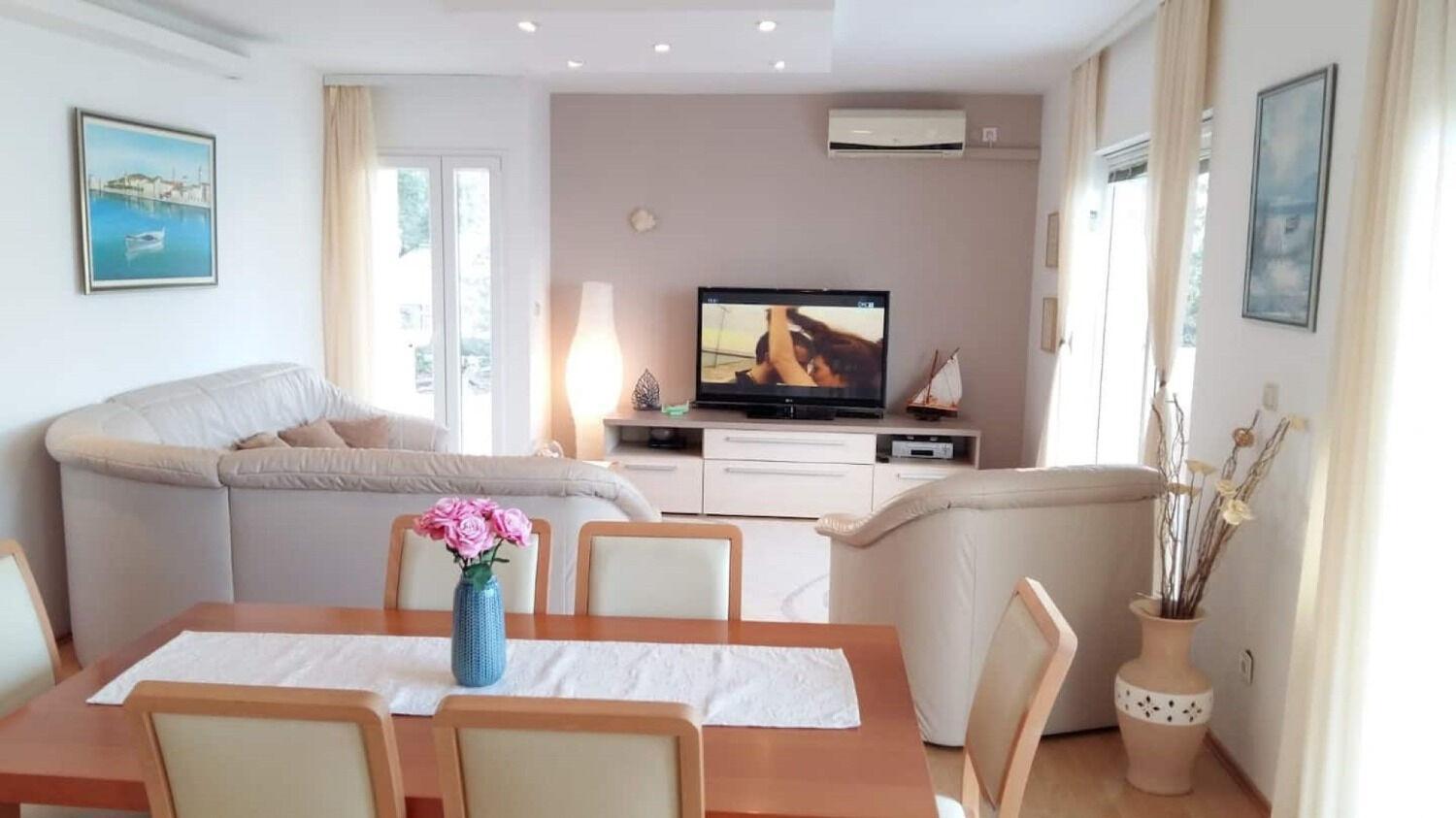 Apartments The View - Close To The Beach & Parking Τρογκίρ Εξωτερικό φωτογραφία